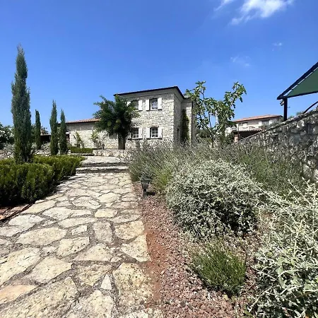 Villa Vicia - Authentisches In Visnjan, Kroatien *