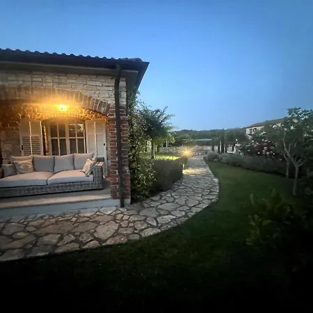 Vicia - Authentisches In Visnjan, Kroatien Villa